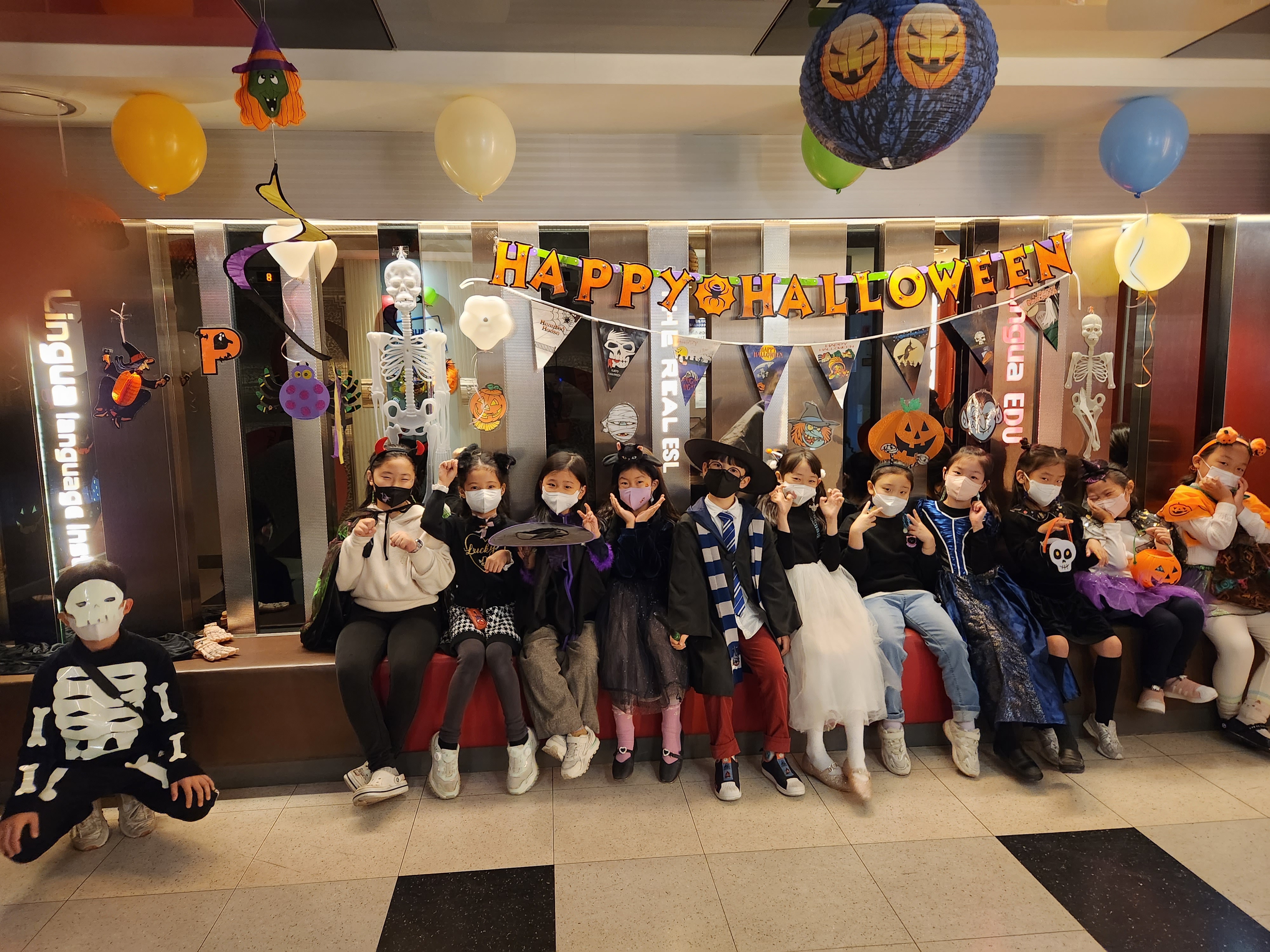 81247af10d8a9313ba700af537f92c80_5.2022 Small Group.M.2.40.jpg